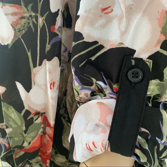 🌸New🌸 Women’s Roll Up Sleeves Blouse Top L INC - Picture 8 of 12